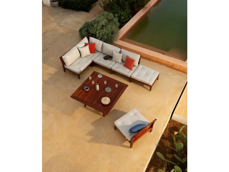 Arredo da esterno C'est la Vie in mogano lucido di Unopiu