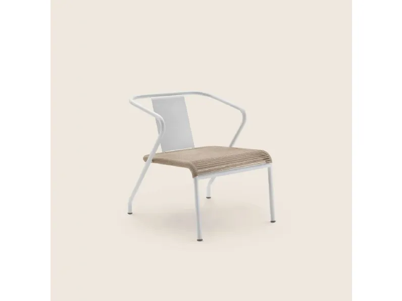 Poltroncina Calipso Cord in metallo con seduta in corda di Flexform