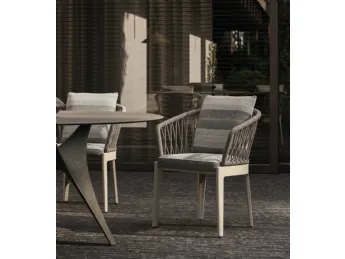 Sedia Chelsea Molteni & C: eleganza senza tempo.