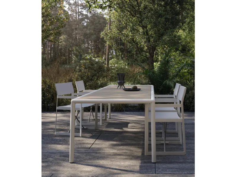 Sedia Club di Molteni & C