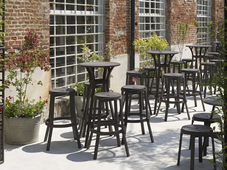 Tavolini e sgabelli per esterno Combo di Nardi