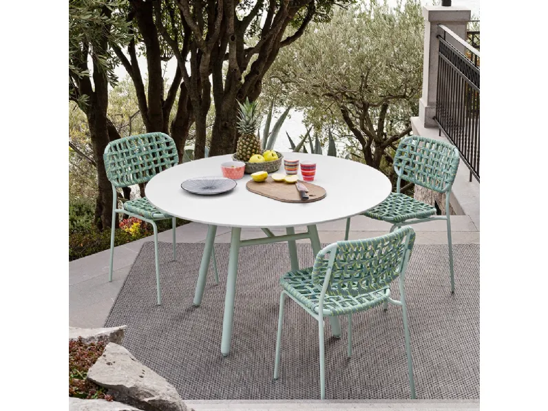 Tavolo rotondo Yo! di Connubia Outdoor