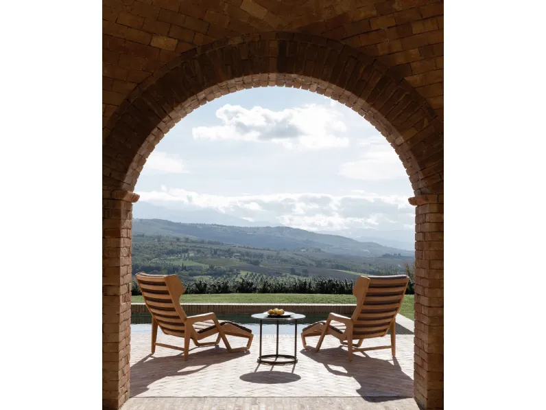 Poltroncina in legno e tessuto D 150 5 di Molteni & C