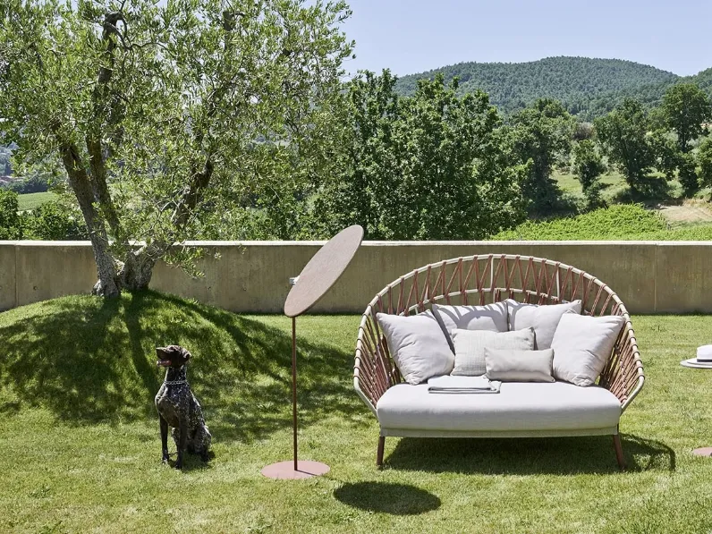 Divano Emma Cross Daybed Compact in tessuto e metallo di Varaschin