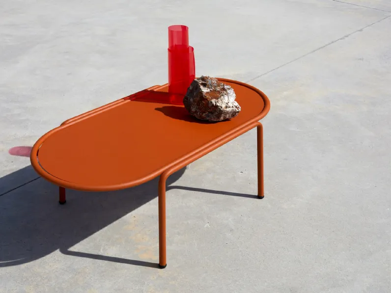 Tavolino ovale in metallo verniciato Dress Code di Scab Design