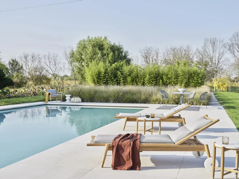 Lettino prendisole Eidos in teak di Gervasoni