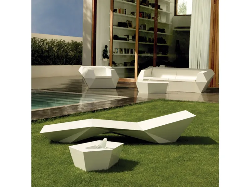 Lettino prendisole Faz Sun Chaise Lounge di Vondom
