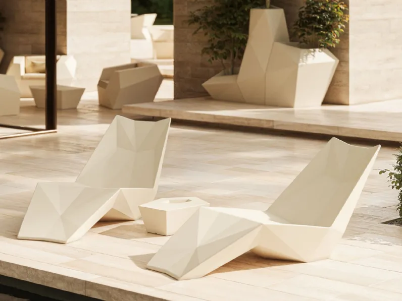 Lettino prendisole Faz Sun Chaise Lounge di Vondom