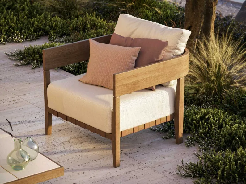 Poltroncina in legno con seduta e cuscino in tessuto imbottito Feeling di Braid