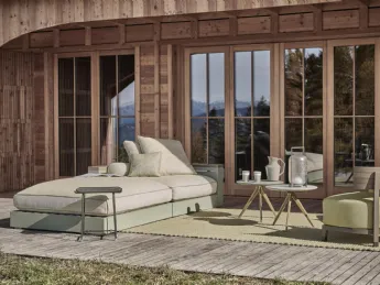 Il divano Freeport di Flexform unisce design contemporaneo e comfort esclusivo.