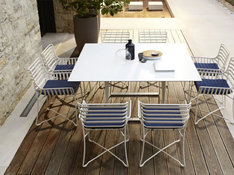 Tavolo e sedie Hamptons Graphics in metallo verniciato a polveri di Roberti