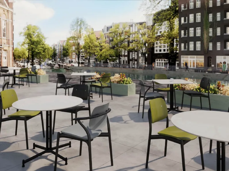 Tavolo Iquo Table di Knoll