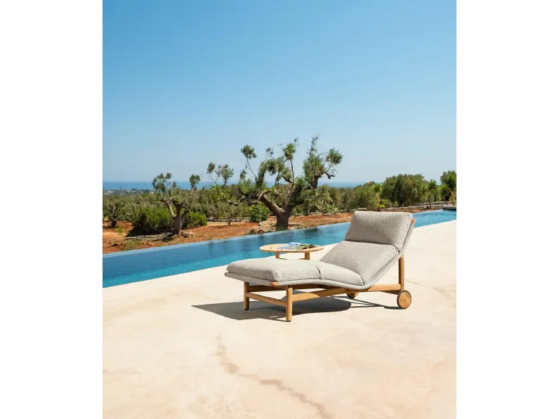 Lettino Jun in tessuto imbottito e legno di Talenti