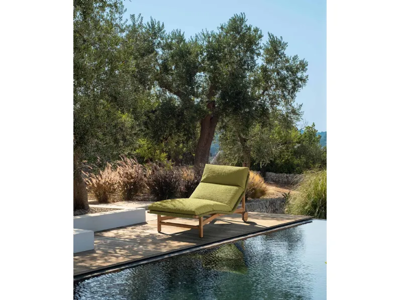 Lettino Jun in tessuto imbottito e legno di Talenti