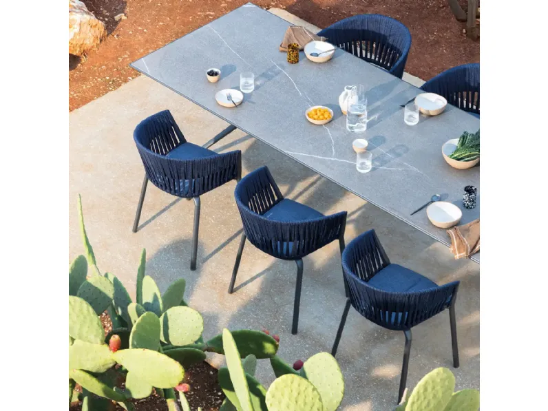 Tavolo rettangolare Moai di Fast