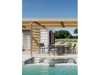 La sedia Molokai di Bizzotto unisce design contemporaneo e comfort eccezionale.