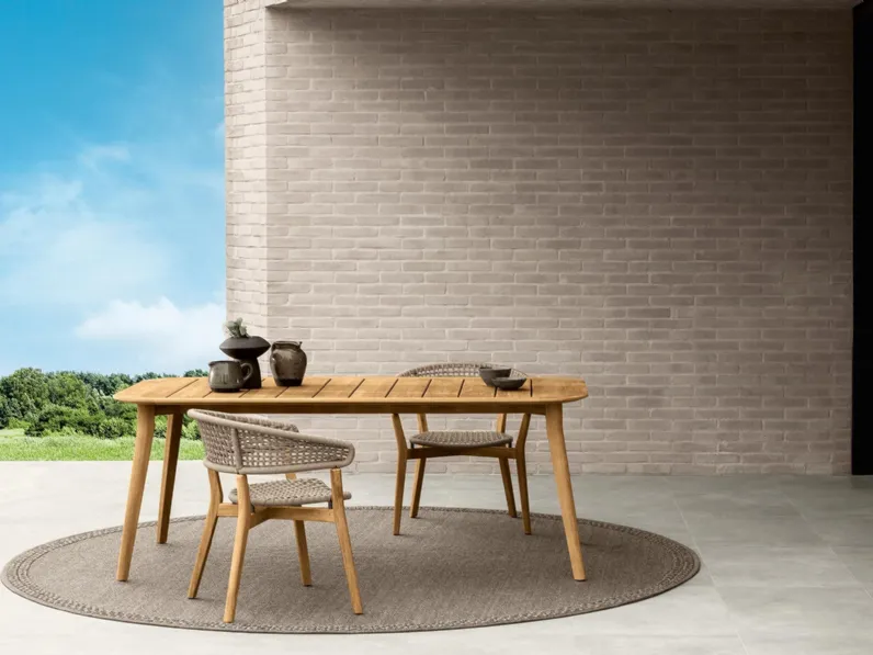 Tavolo in legno e Sedie in legno e tessuto Moon Teak di Talenti