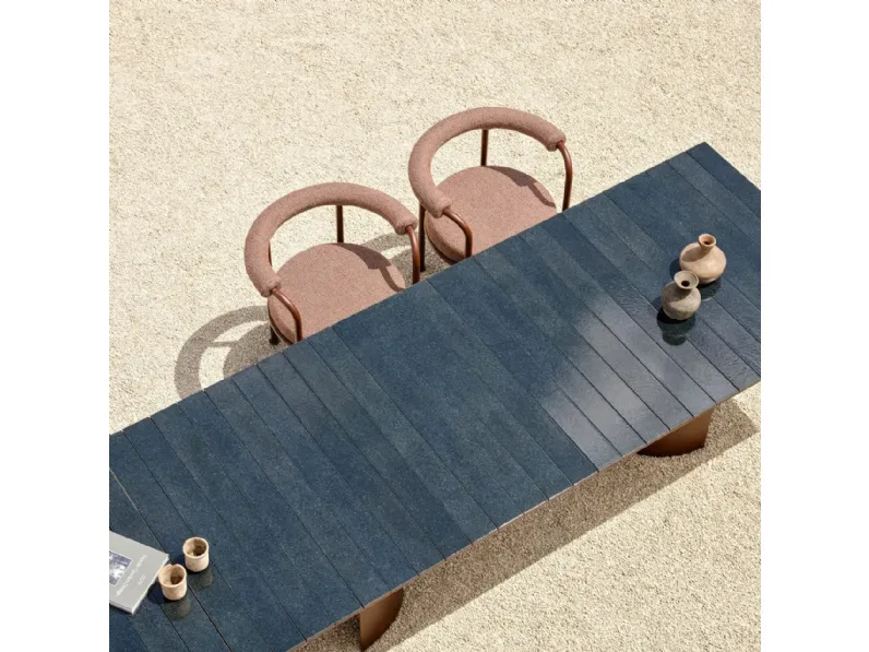 Tavolo in Pietra Lavica Naca di Fast