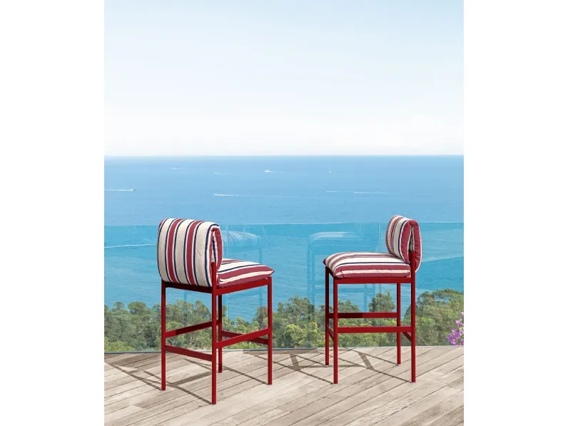 Sgabello Nalu in tessuto imbottito e metallo di Talenti