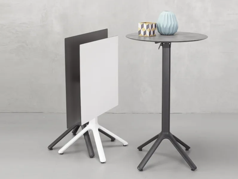 Tavolino ribaltabile in alluminio con base a 4 piedi Nemo di Scab Design