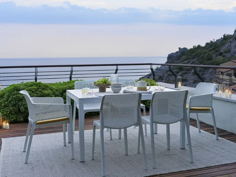 Sedia per esterni impilabile Net di Nardi