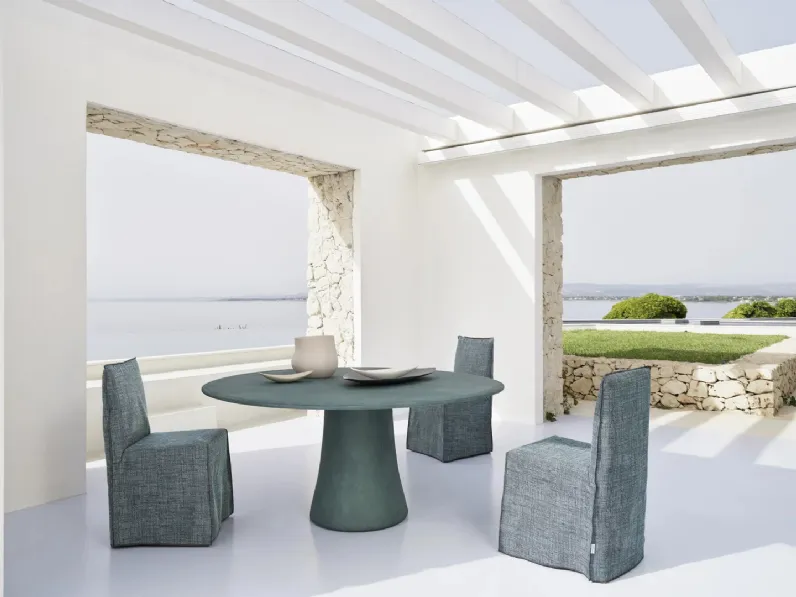 Tavolo Noa in resina spatolata di Gervasoni