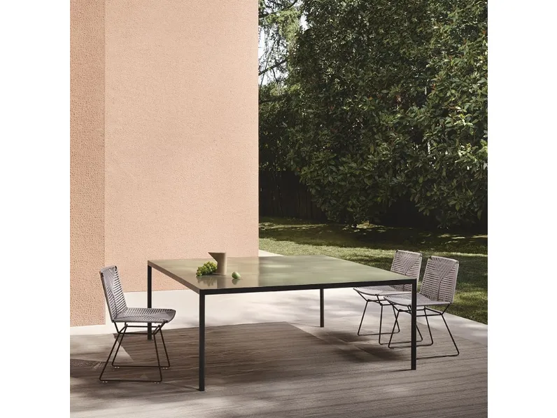 Tavolo in pietra ricostruita Offset di MDF Italia