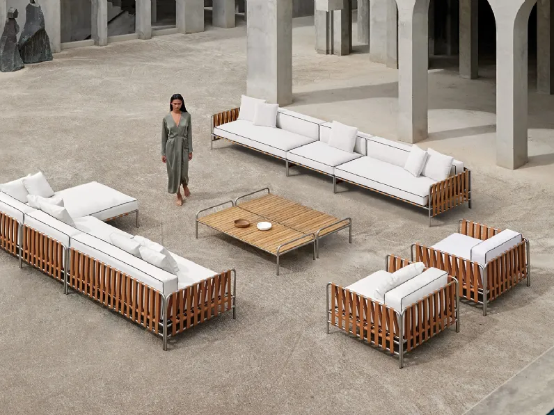 Arredo da esterno Onsen in acciaio inox e vinile con cuscini in tessuto di Gandia Blasco