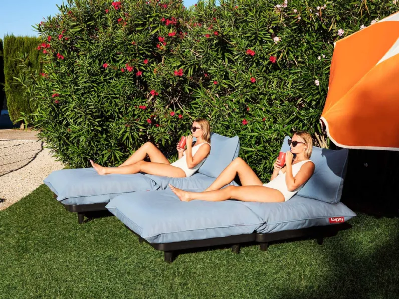 Lettino Paletti Day Bed in tessuto e plastica riciclata di Fatboy