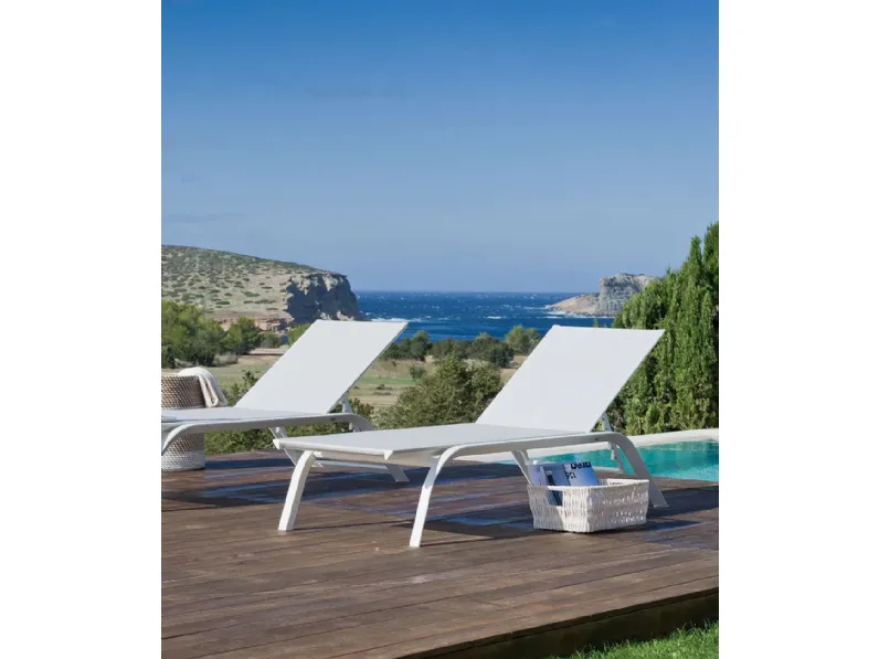 Lettino Panarea in alluminio e tessuto di Unopiu