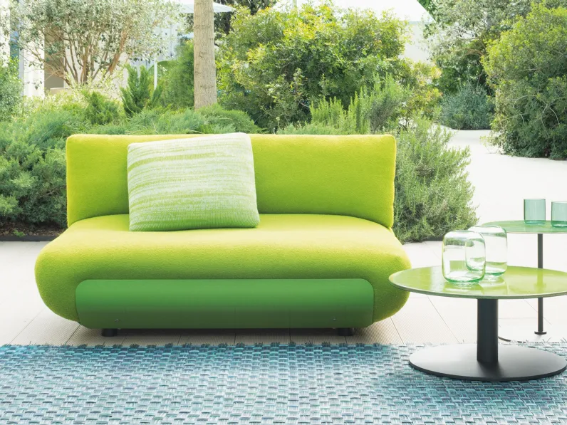Divano Oasi in tessuto imbottito di Paola Lenti