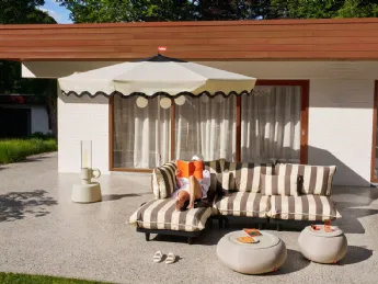 L'ombrellone Pensol di Fatboy è un elemento di design versatile e moderno per il tuo spazio esterno.