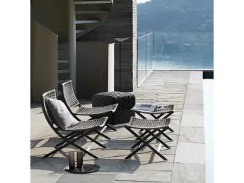 Poltroncina in acciaio Peter Outdoor di Flexform.