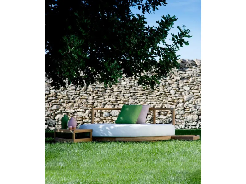 Divano a Isola Pevero in teak e tessuto imbottito di Unopiu