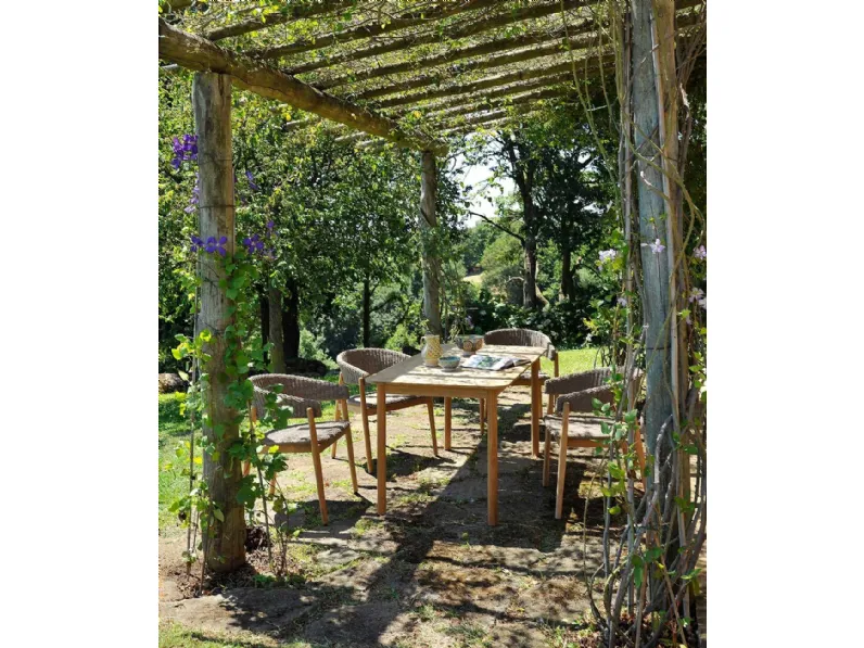 Tavolo in teak Pevero di Unopiu