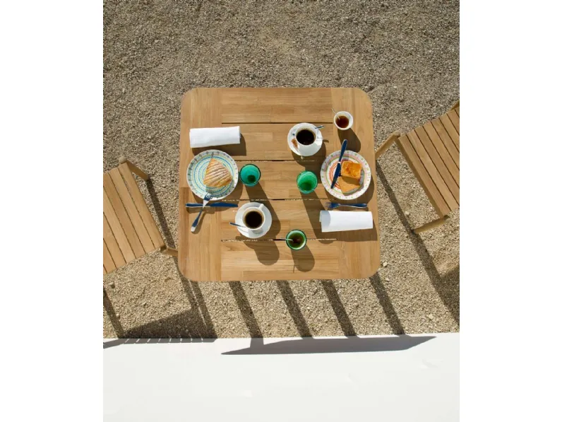 Tavolo in teak Pevero di Unopiu