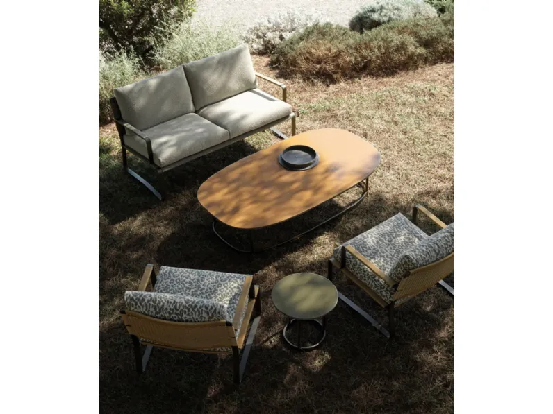 Divano lineare e poltroncina Phoenix di Molteni & C