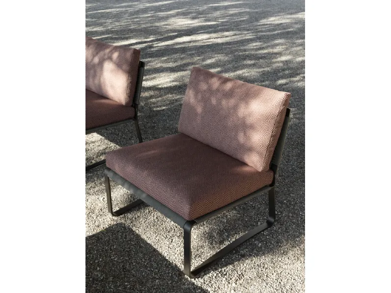 Poltroncina Phoenix in tessuto e alluminio di Molteni & C