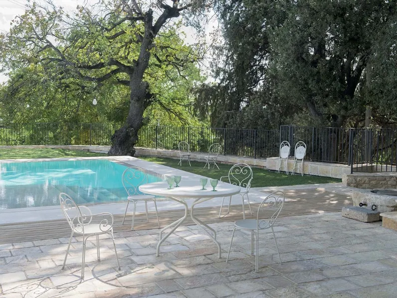 Tavolo e Sedie Pigalle di Emu