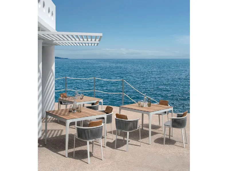 Tavolo Play di Ethimo