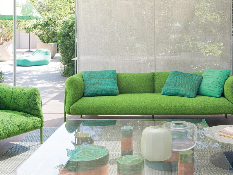 Divano da giardino Pli in tessuto e acciaio di Paola Lenti