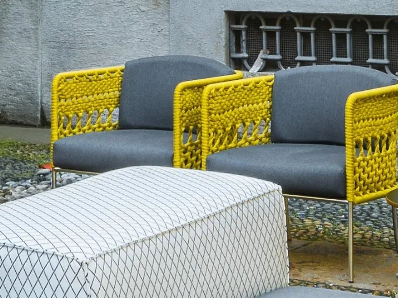 Poltroncina Tombolo in tessuto e metallo di Living Divani