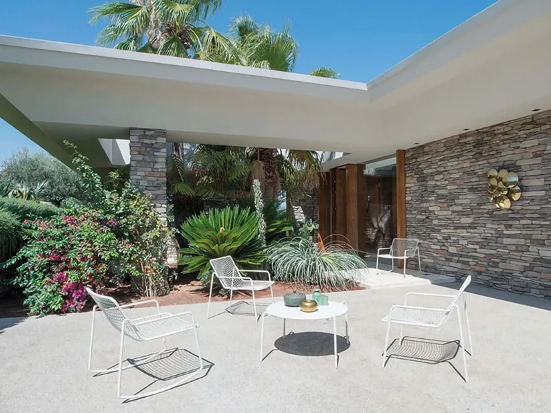 Poltroncine e Tavolino Rio R50 di Emu