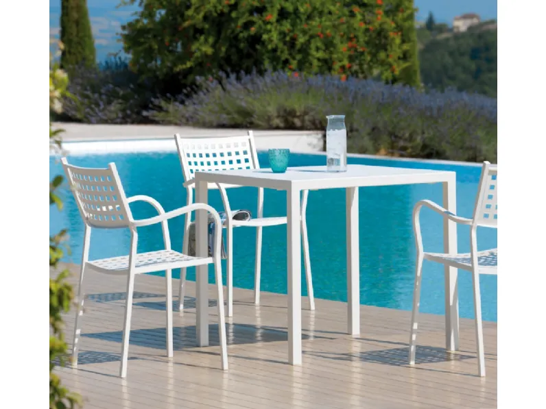 Tavolo Quatris in metallo con sedie di Vermobil