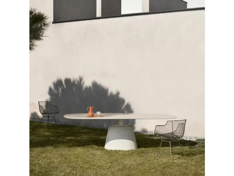 Tavolo da esterno in cemento Rock Table Maxi di MDF Italia