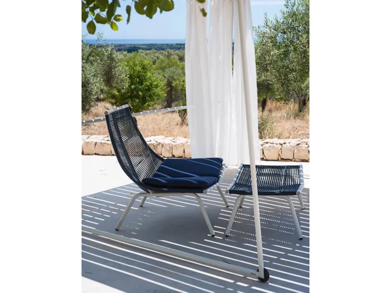 Poltroncina Laze in corda e alluminio di Roda