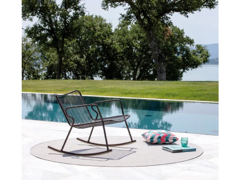 Poltroncina a Dondolo in metallo Roma di Vermobil