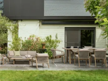 Il Salotto Kalimera di Bizzotto unisce design contemporaneo e comfort per un living moderno.