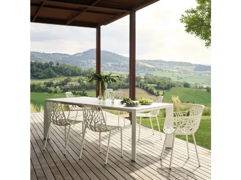 Sedia in alluminio verniciato Forest di Fast