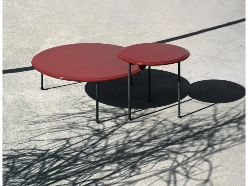 Tavolino Borea in pietra lavica smaltata di B&B Italia